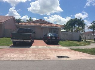 11540 NW 89th Ave, Hialeah Gardens, FL 33018