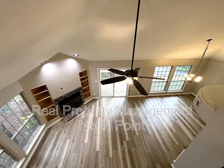 3030 Steeplechase Dr — Photo 27
