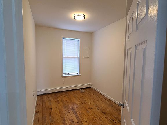 3rd image of 282 Logan Ave #2