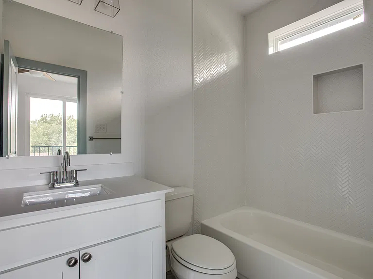 3218 Forest Park Blvd — Photo 14