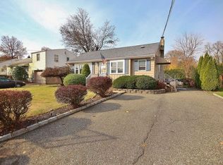 5 Rochelle Ct, Stony Pt, NY 10980