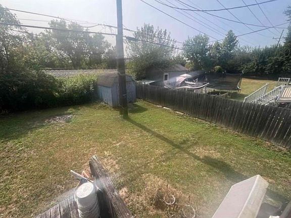 3rd image of 210 Brubaker Dr