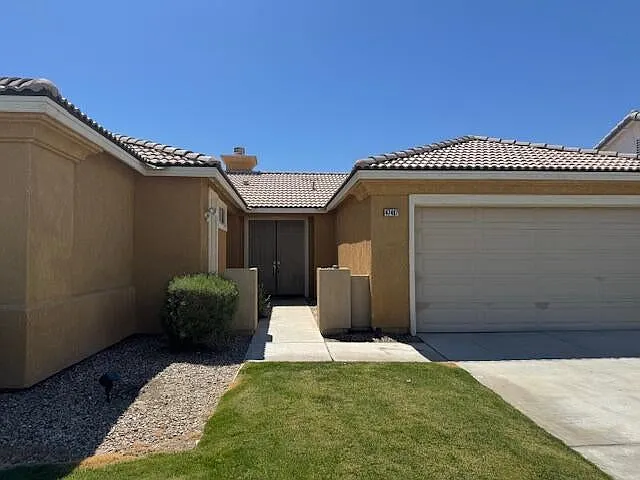 2 bed, 2.5 bath, 1800 sqft, $2,600 — Photo 3