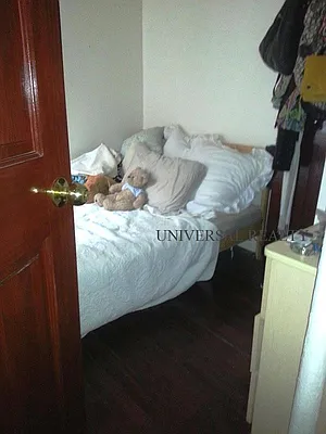 Rented by Universal Realty Group | media 27