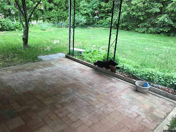 4th image of 2 Deerwood Dr