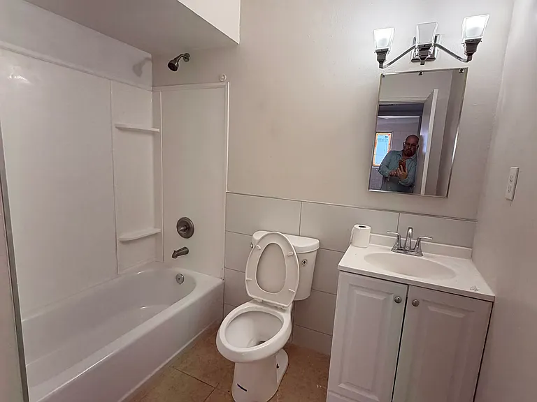 3123 W Marshall Ave — Photo 4