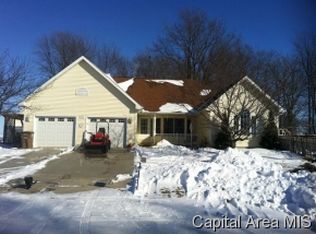 546 N Miller St, Waverly, IL 62692