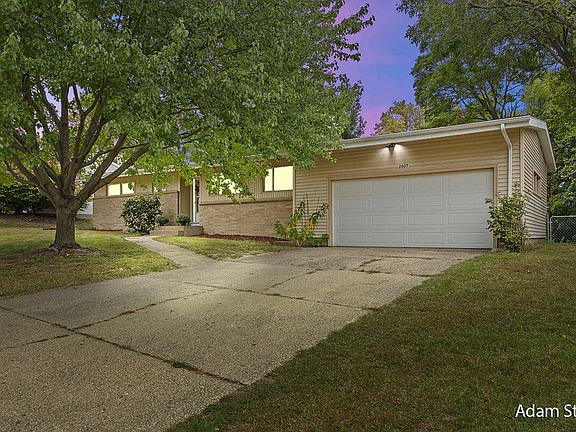 2nd image of 2507 Northville Dr NE