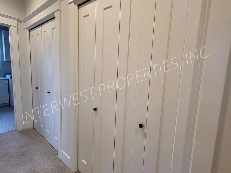 7114 NE 8th Ave — Photo 32