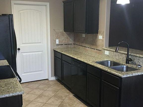 3rd image of 5120 Briarwood Dr
