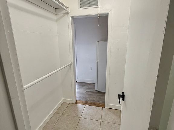 5th image of 337 SE 12th Ave #C