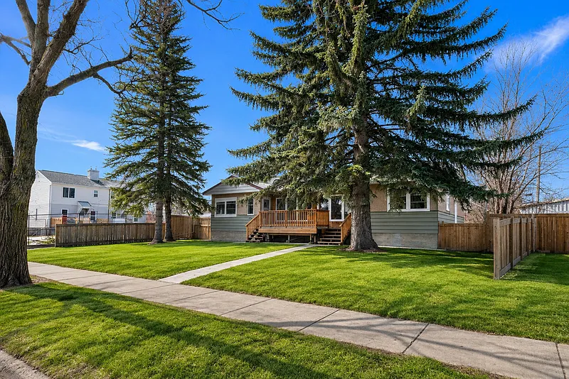 2 bed, 1.0 bath, 1450 sqft, $1,400 — Photo 2