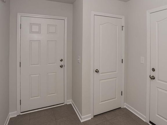 005 Entrance Compressed