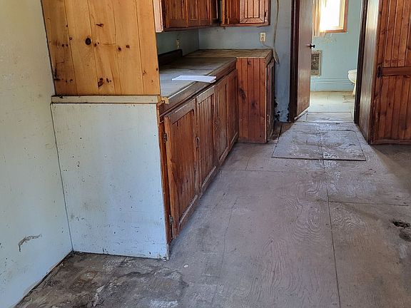 5th image of 444 Chepstow Rd