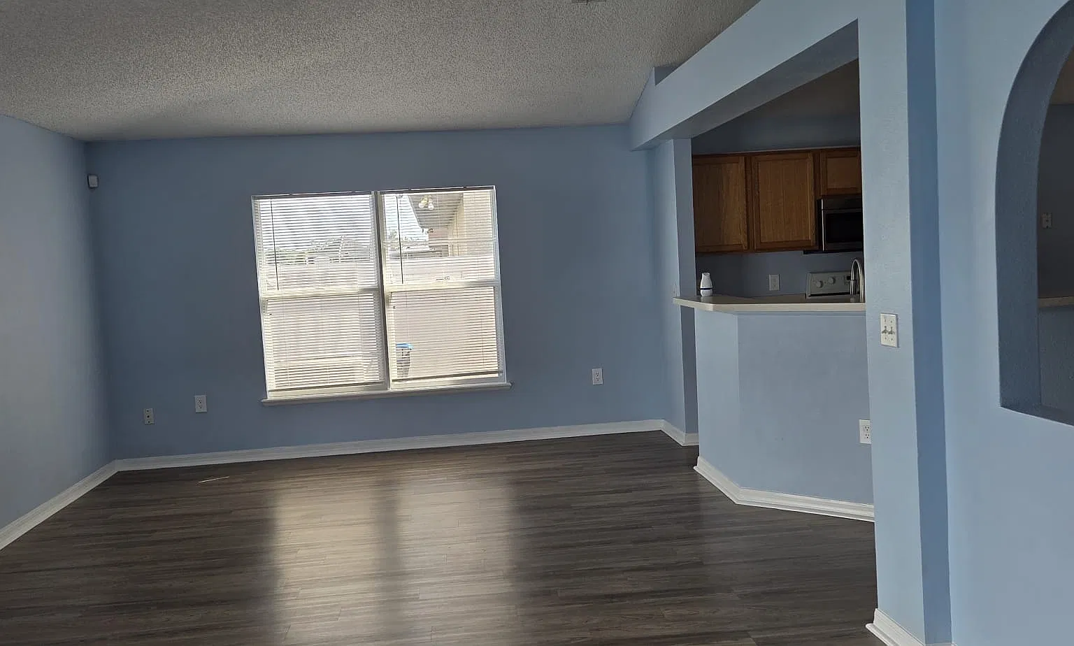 3 bed, 1874 sqft, $2,650 — Photo 3