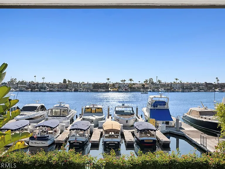 2572 Bayshore Dr — Photo 35