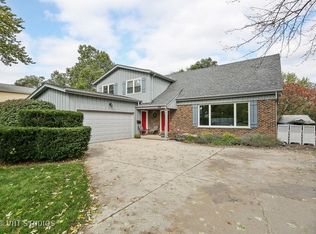 1216 Sandpiper Ln, Naperville, IL 60540