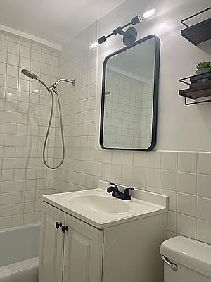 4th image of 333 E 46th St APT 9J