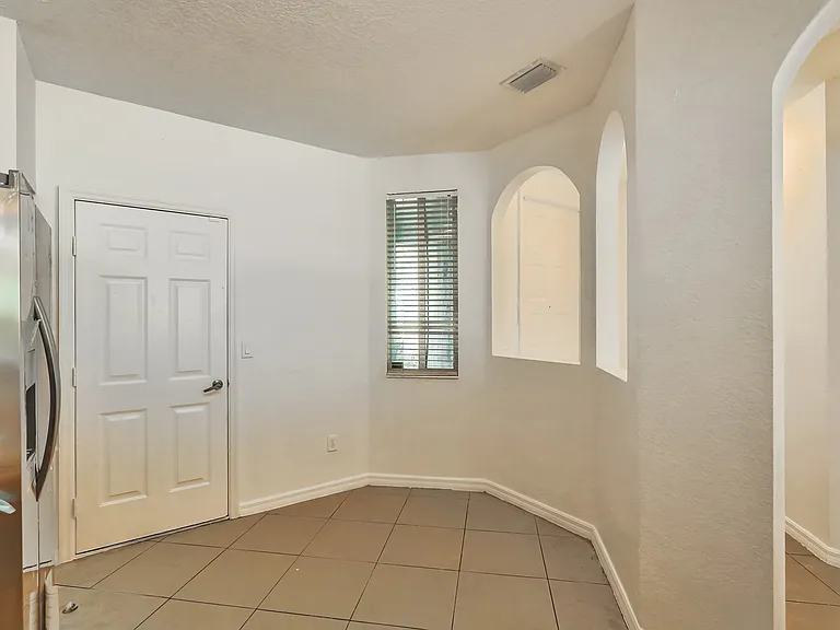 1969 Alamanda Way — Photo 23