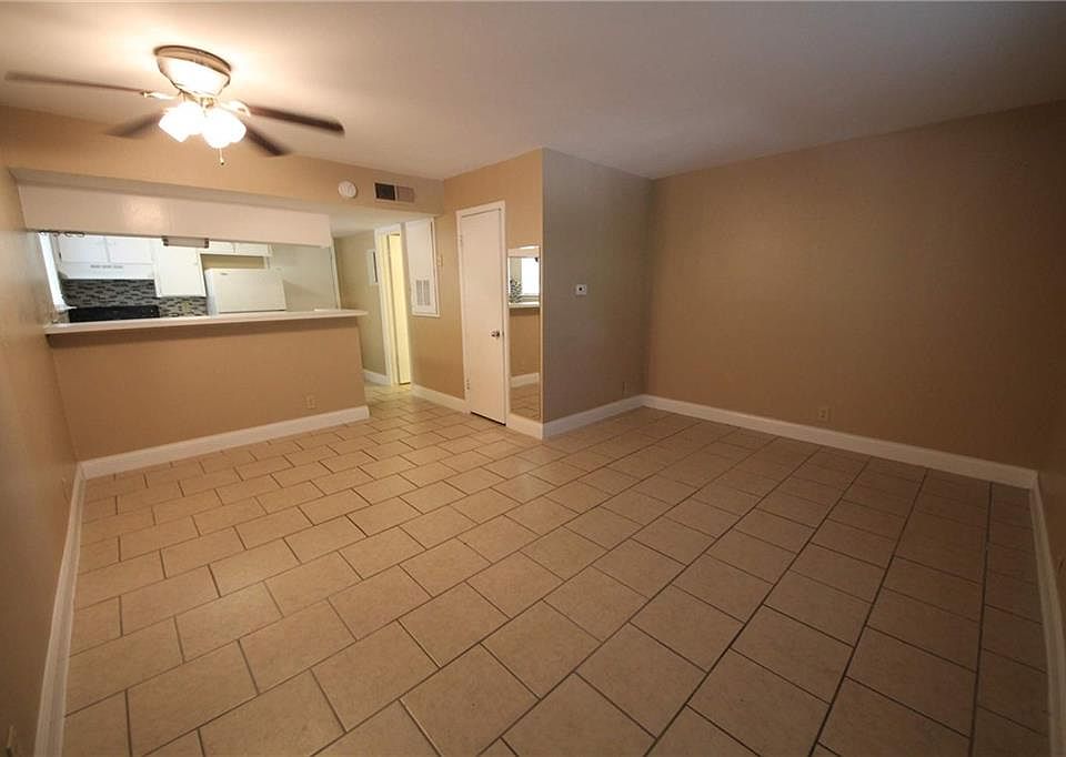 1st image of 1600 West Ave APT 3