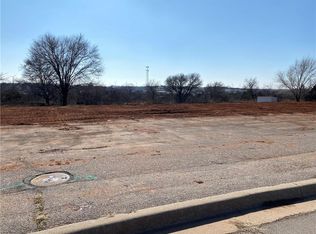 100 W McKormic Dr #1-3, Weatherford, OK 73096