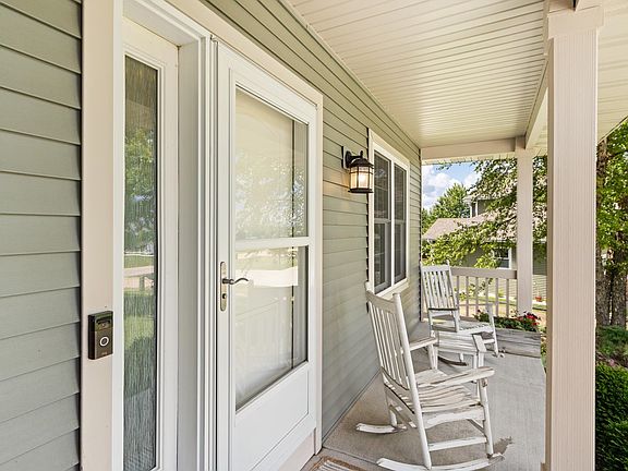 4th image of 9347 Jenny Lind Ln