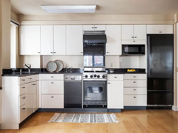 5th image of 120 E 79th St APT 7D