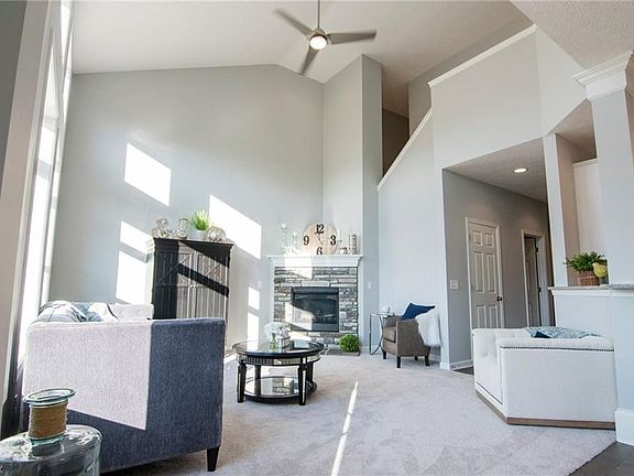 2nd image of 3796 Retreat Dr #44
