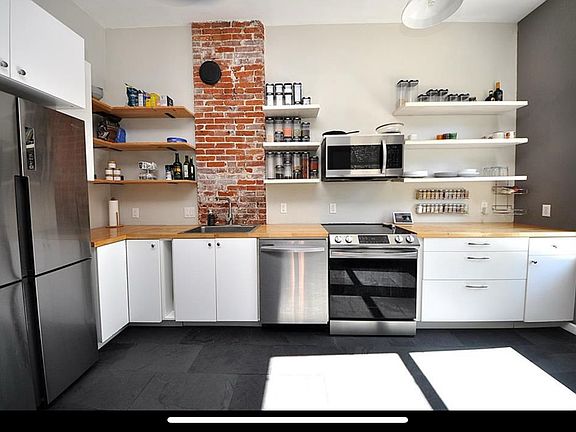 2nd image of 2862 McNair Ave