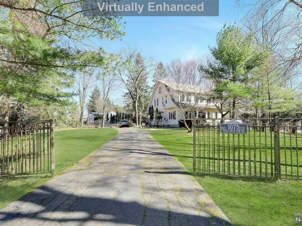 1075 High Mountain Rd, Franklin Lakes, NJ 07417