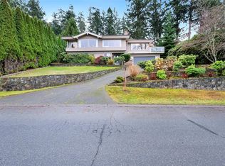 4335 Emily Carr Dr, Saanich, BC V8X 5E4