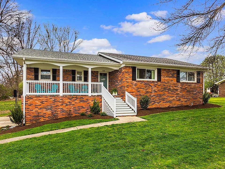 1st image of 208 Lewis Dr
