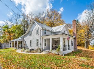 1452 E National Pike, Scenery Hill, PA 15360