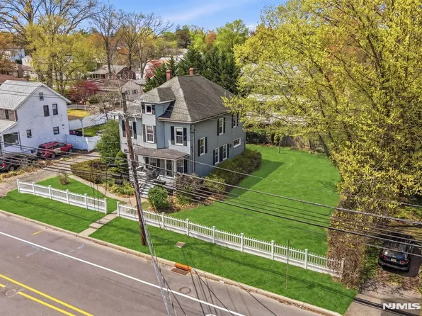 219 Livingston St, Northvale, NJ 07647
