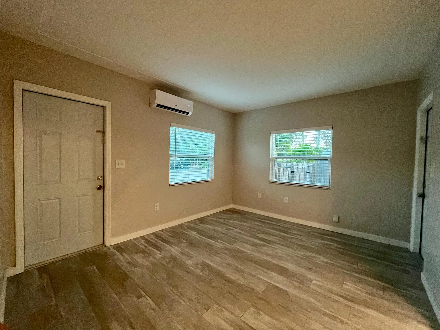 1 bed, 568 sqft, $1,700 — Photo 4