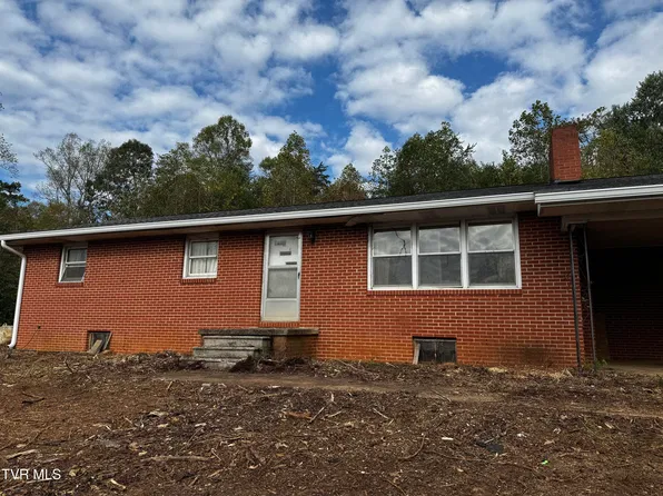 128 Dan Berry Hill Rd, Elizabethton, TN 37643