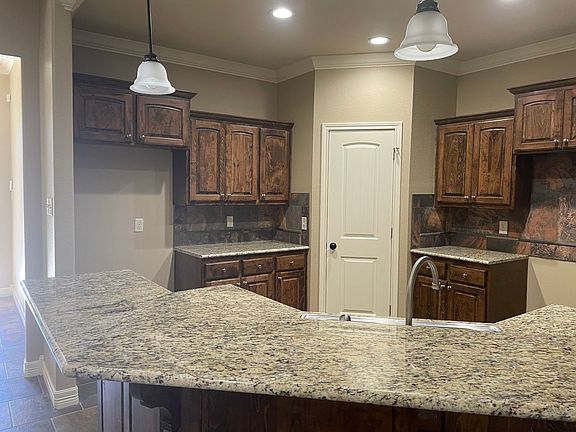 2nd image of 3037 W Hawkins Pkwy