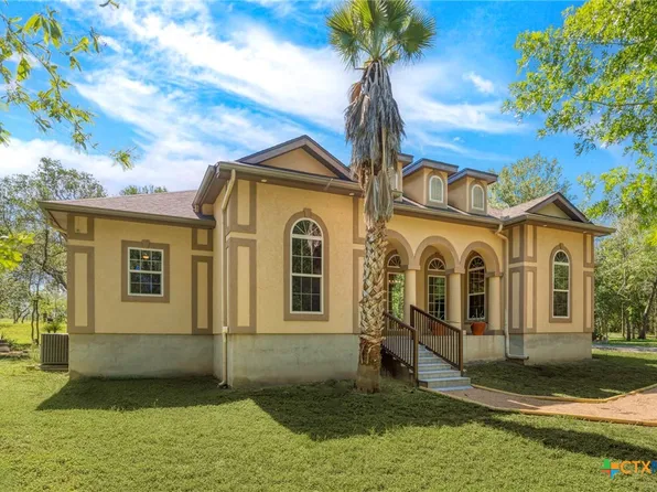 155 Woodrow Center Rd, Kingsbury, TX 78638