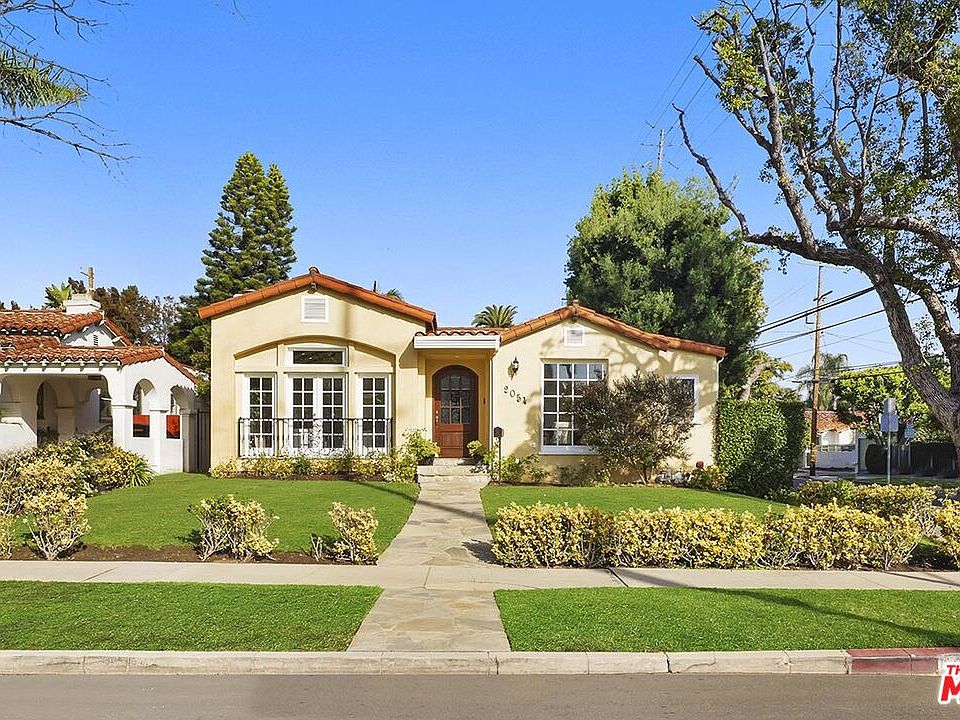 1st image of 2054 Kelton Ave