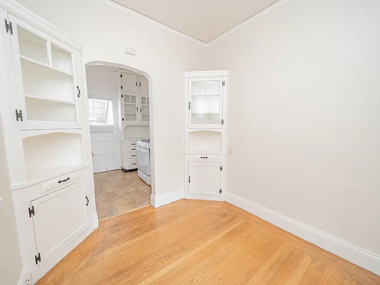 6031 Claremont Ave — Photo 8