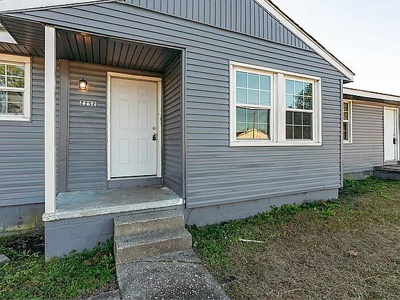 2nd image of 2250 & 2252 Onslow Dr #2252