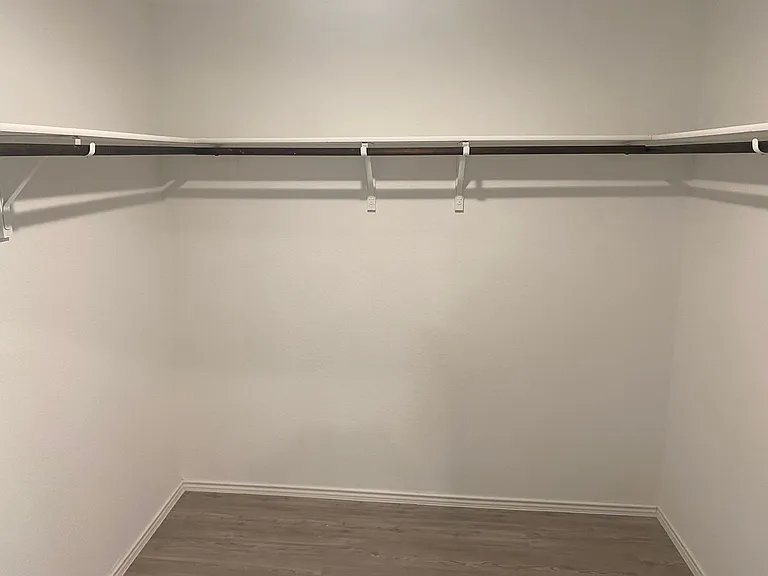 7102 Satellite Way — Photo 11