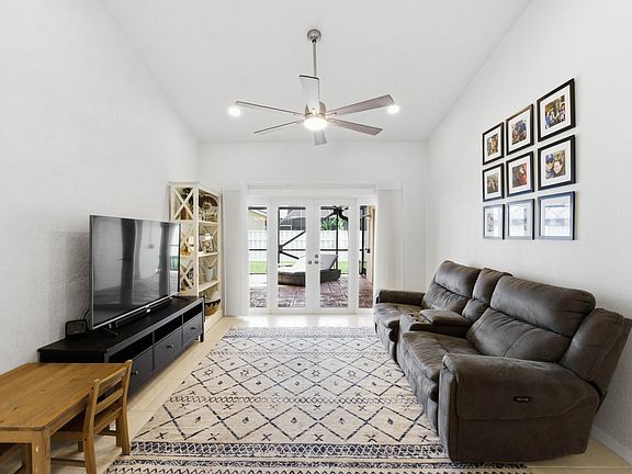 4th image of 7215 NW 43rd Street