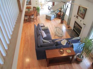 34 Howell Ln, Riverhead, NY 11901