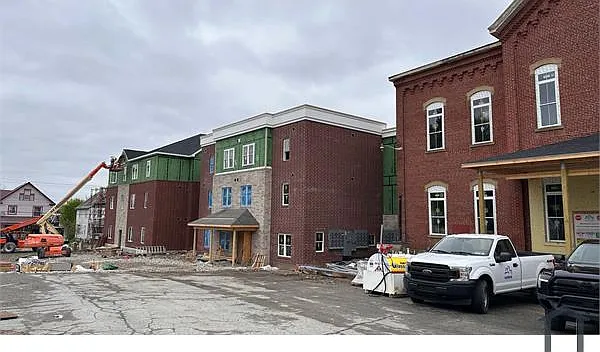 35 Main St — Photo 3
