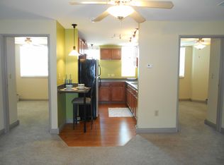 455 N College Ave APT 8027, Bloomington, IN 47404