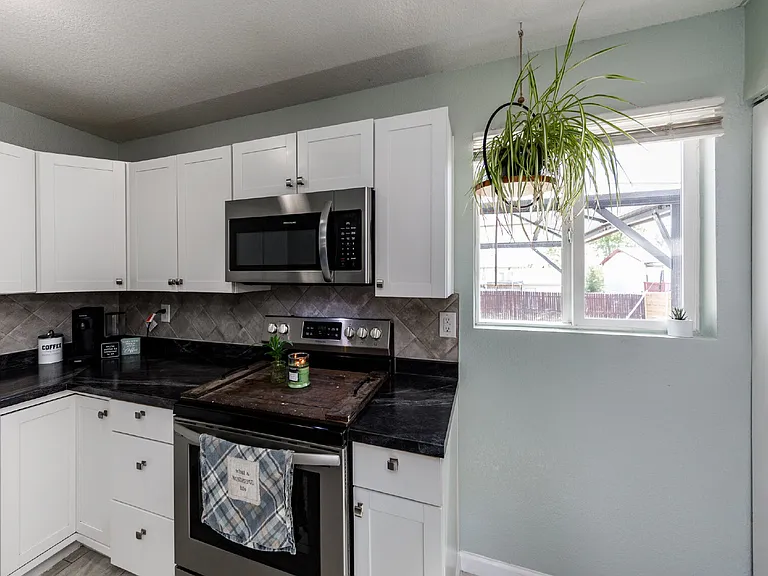 1703 Harrow Rd — Photo 15