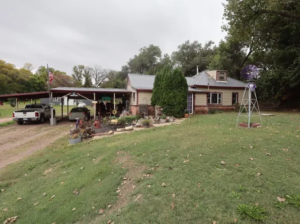 527 27 1/2 Rd, Franklin, NE 68939