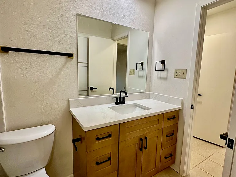 1302 Thornridge Rd — Photo 11