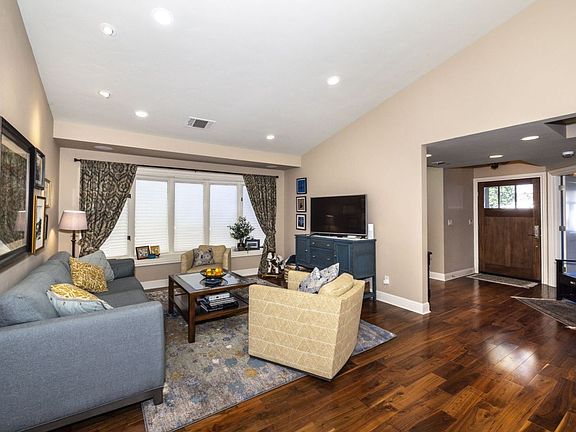 3rd image of 588 Bryson Ave